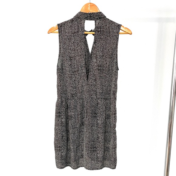 RVCA collared v neck dress - Picture 2 of 5